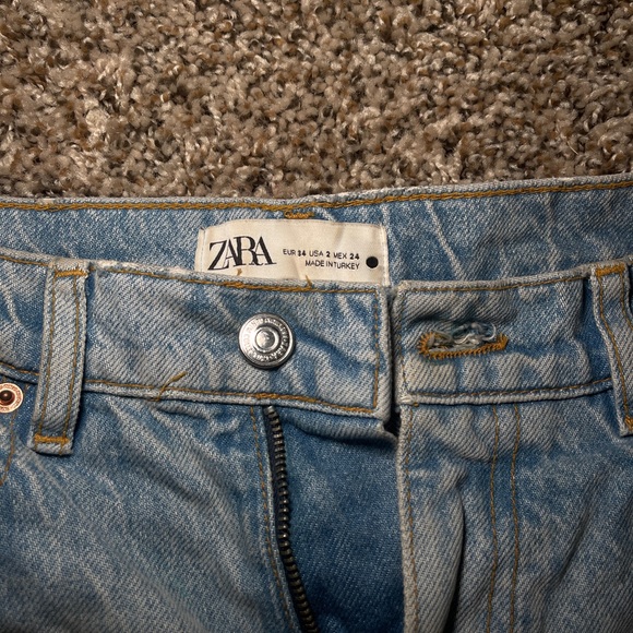 zara high rise light wash jeans size 2 with two rips on both knees bootcut - Picture 3 of 4